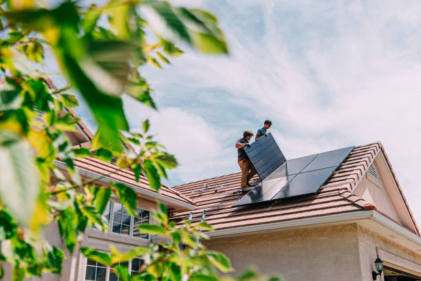 Best Roof Gutter Cleaning  in Centerville, MN